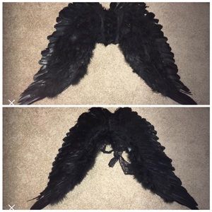 Black faux feather costume wings